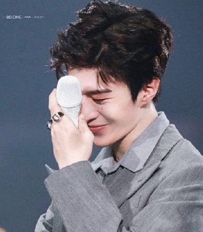 单人举行演唱会，红绿色彩伴舞台打一准确生肖的全面释义、解释与落实、定量解答解释落实